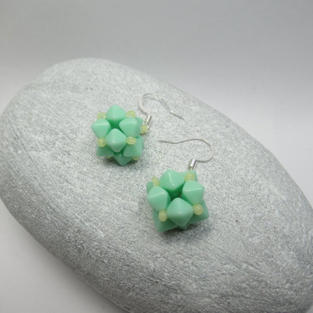 Uranium glass beaded bead earrings - Picture 16 of 16